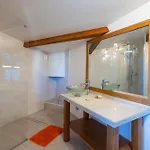 Oustal De La Frayssiere Bed & Breakfast