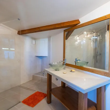 Oustal De La Frayssiere Bed & Breakfast